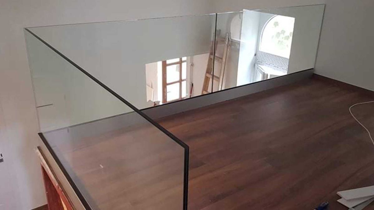 Üvegkorlát készítése