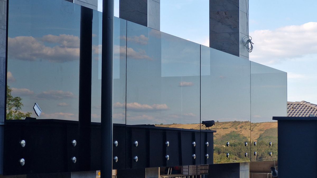 Üvegkorlát készítése