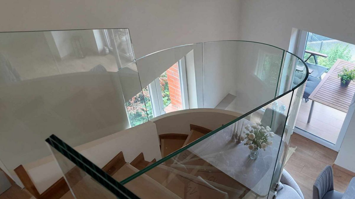 Üvegkorlát készítése