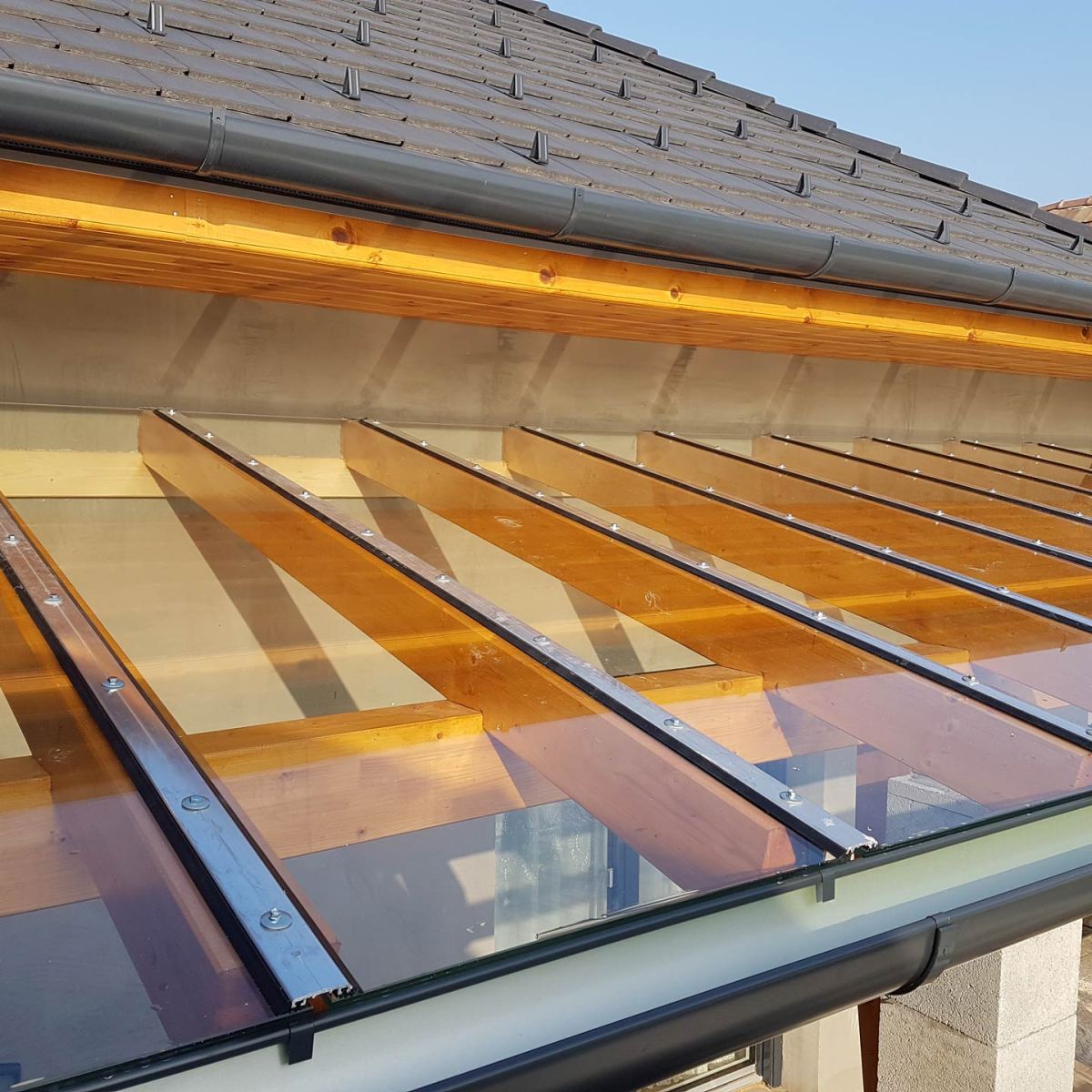 Üveg előtetők ESG edzett üvegből