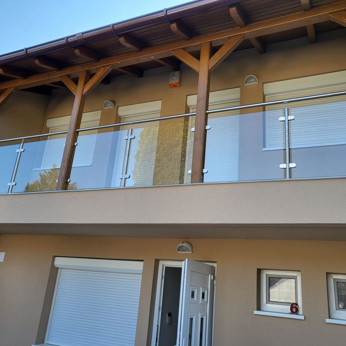 Üvegkorlát készítése