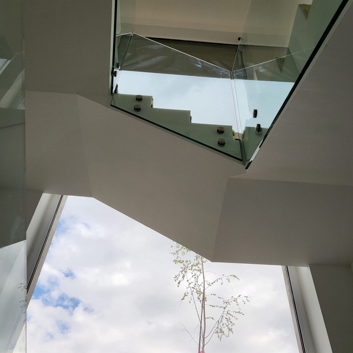 Üvegkorlát készítése