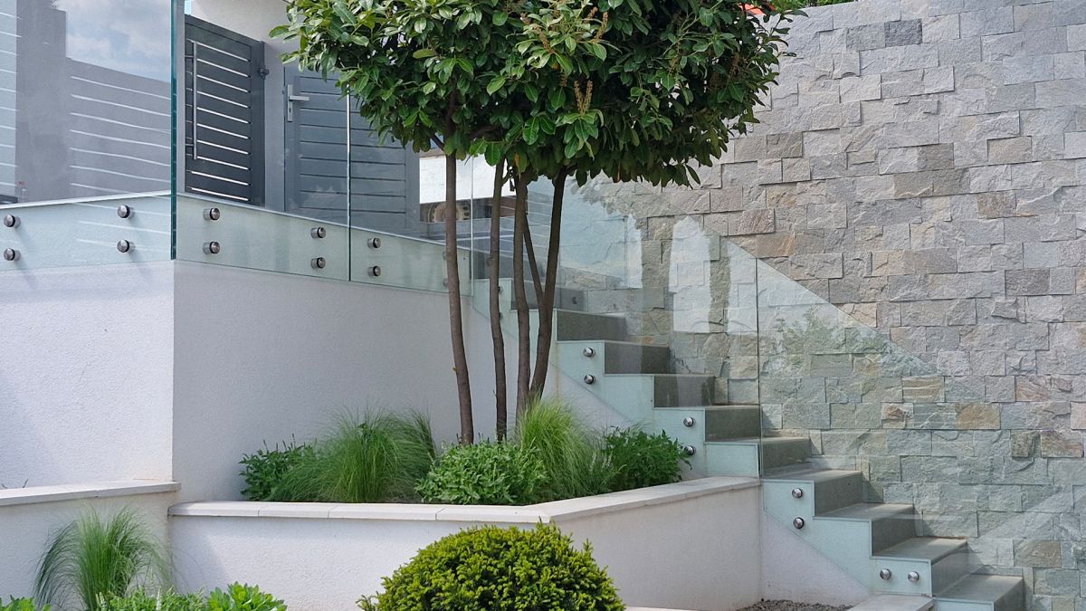 Üvegkorlát készítése