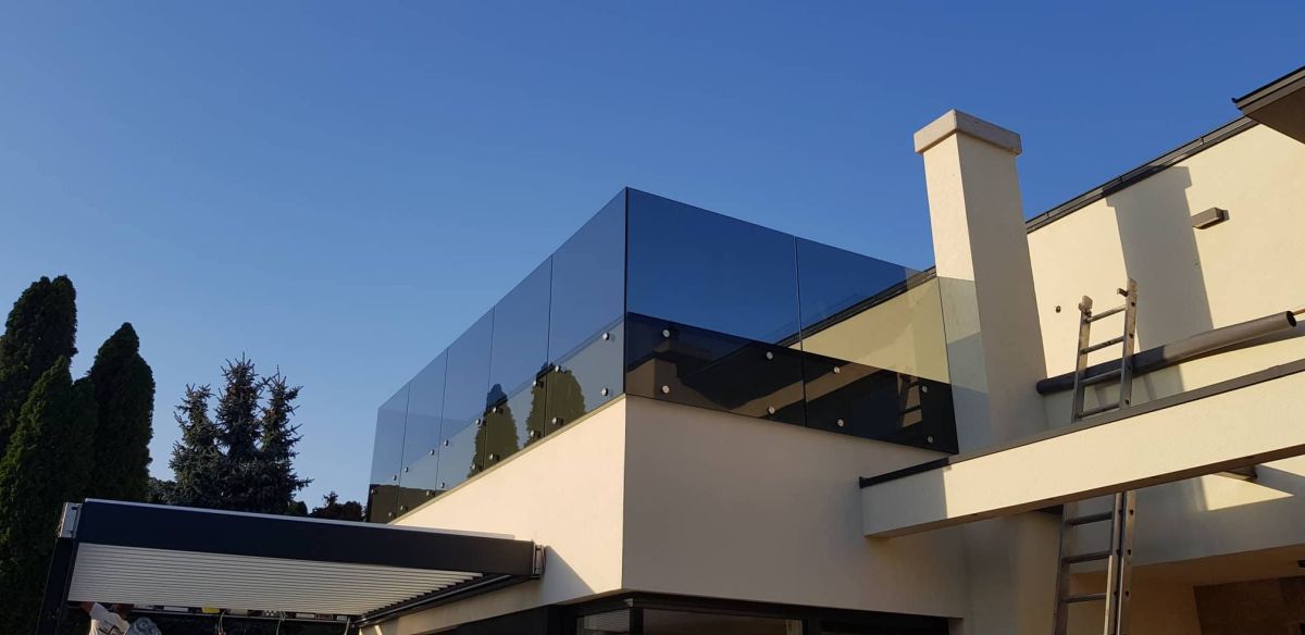 Üvegkorlát készítése