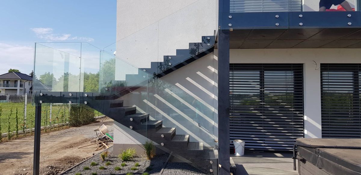 Üvegkorlát készítése