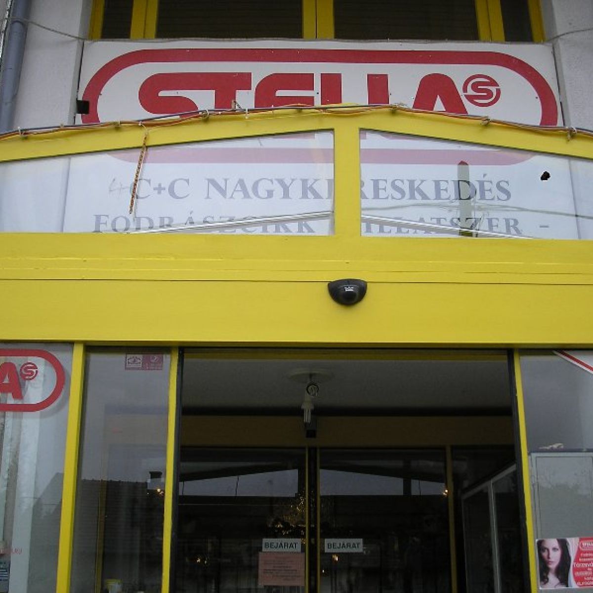 Kirakat és portál csere