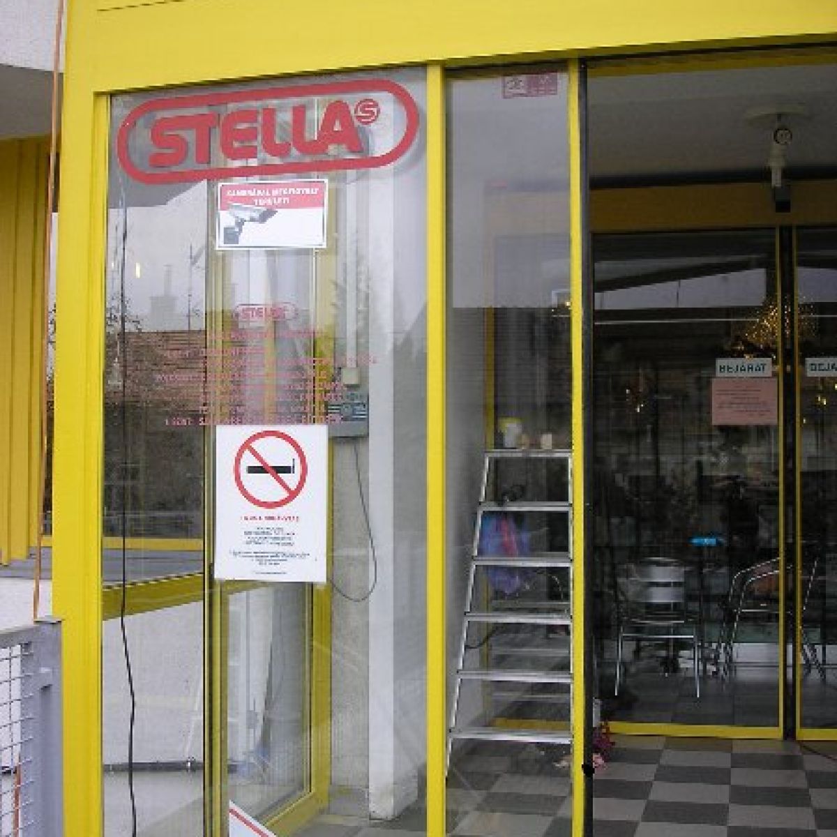 Kirakat és portál csere