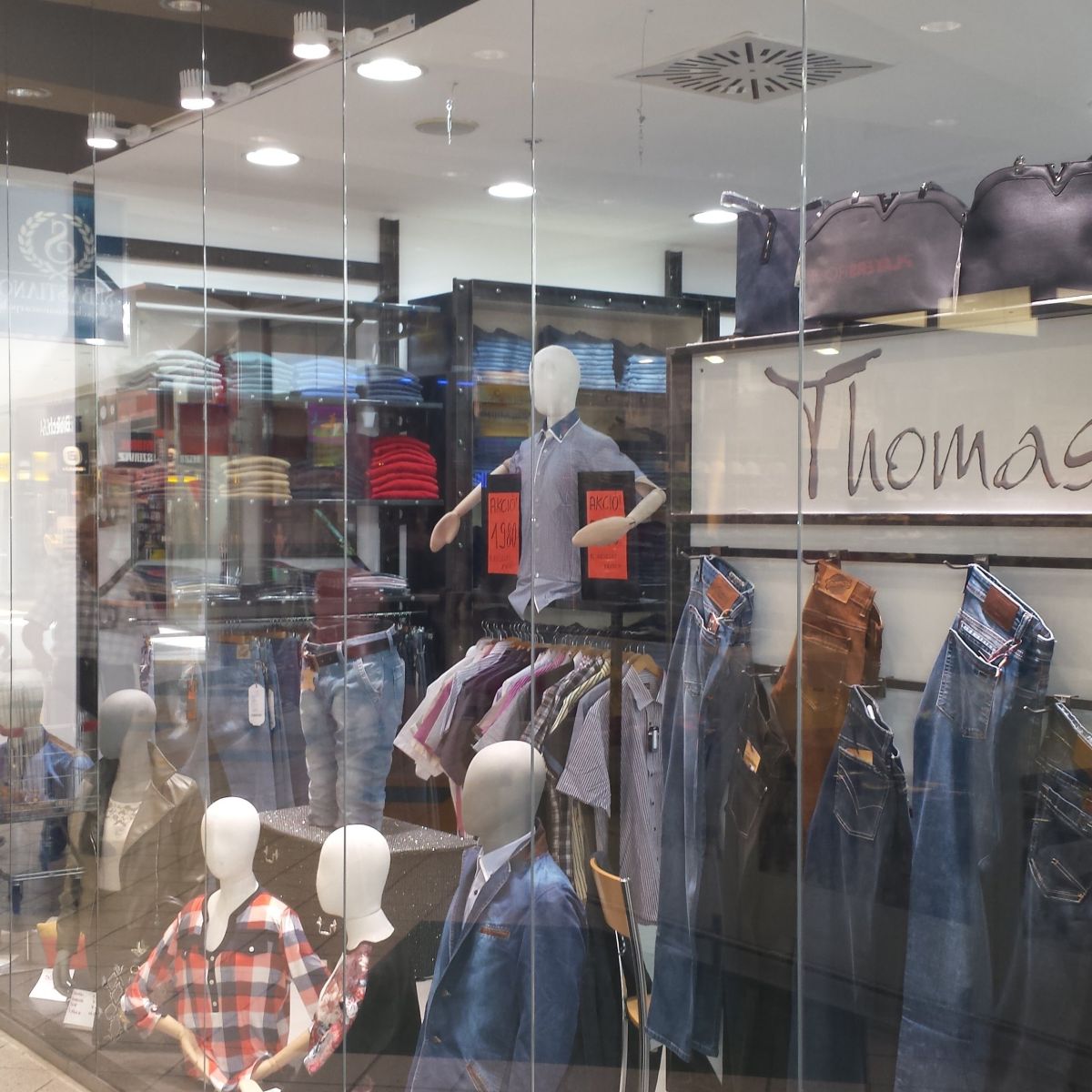 Kirakat és portál csere