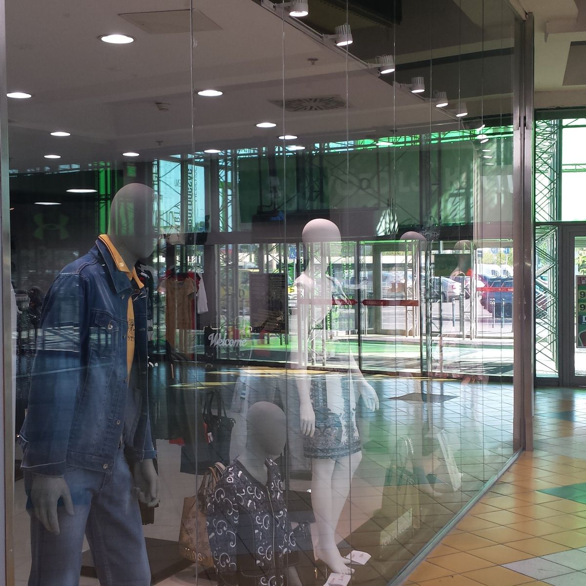 Kirakat és portál csere