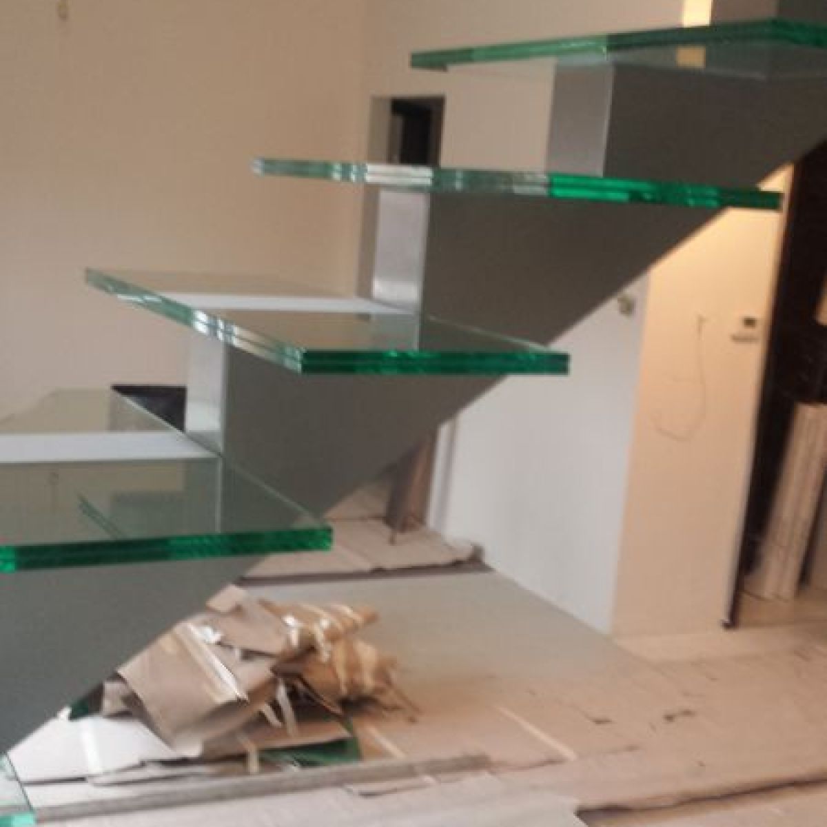 Üveglépcsők készítése