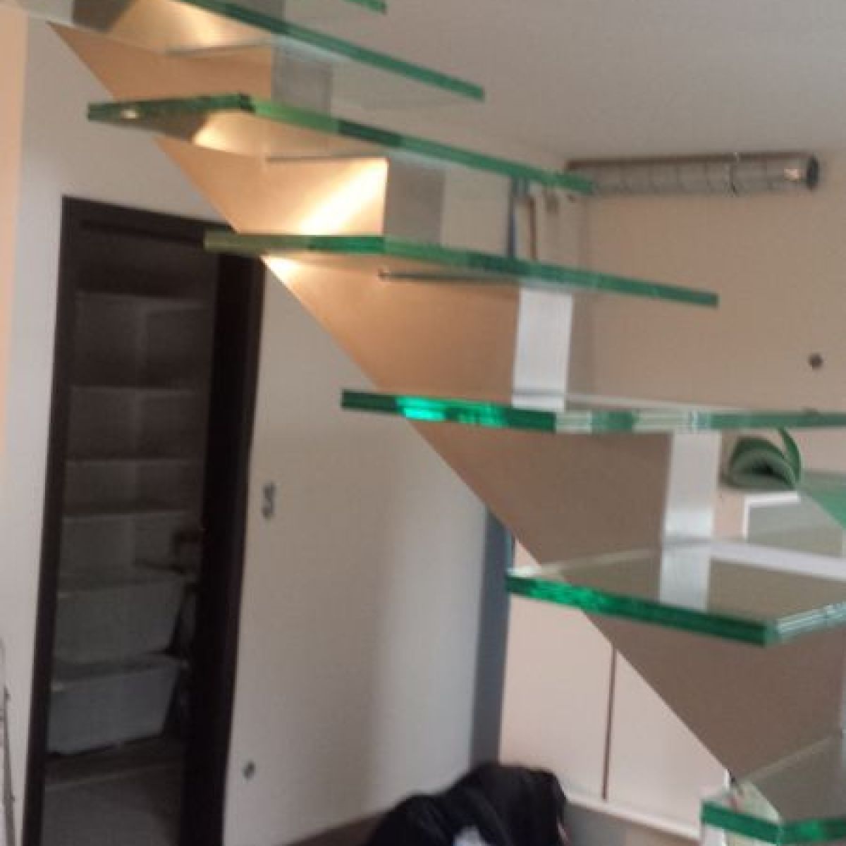 Üveglépcsők készítése