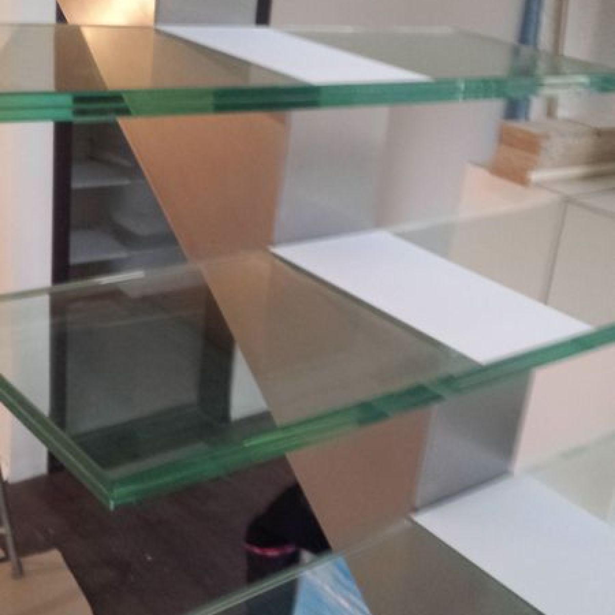 Üveglépcsők készítése