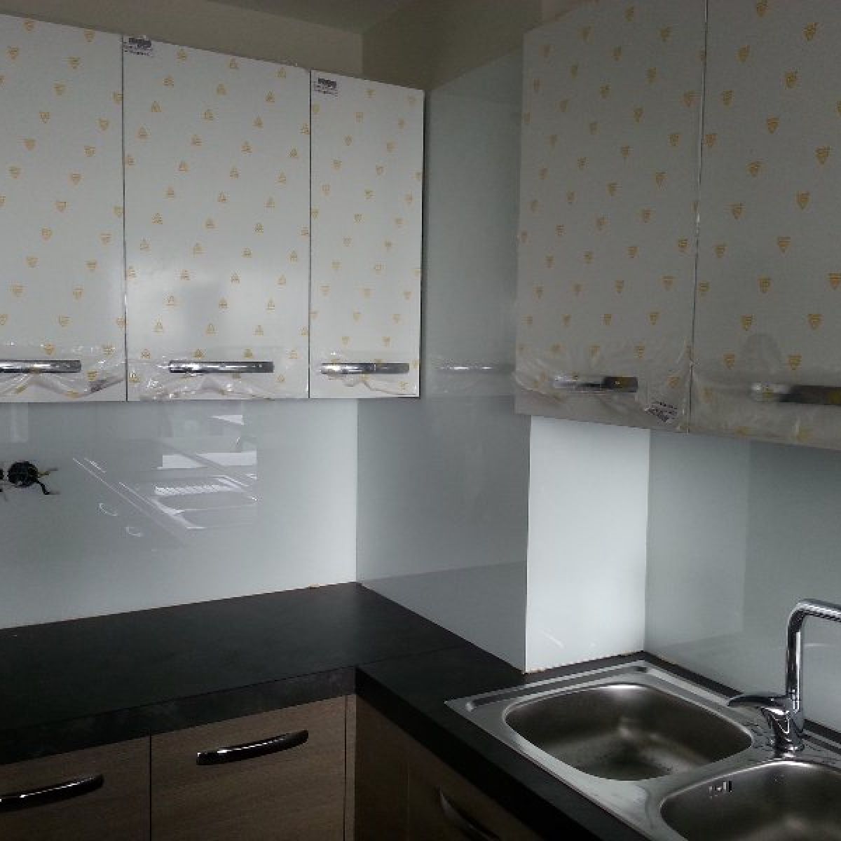 Üvegfalak készítése