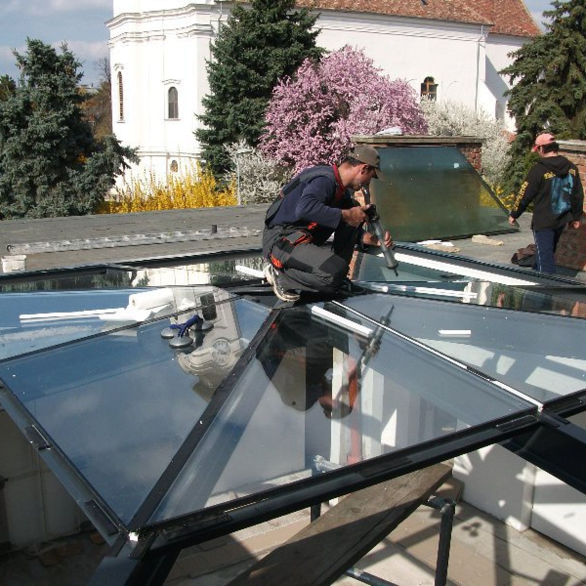 Üveg előtetők ESG edzett üvegből