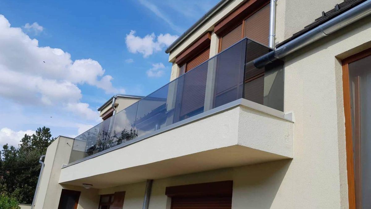 Üvegkorlát készítése