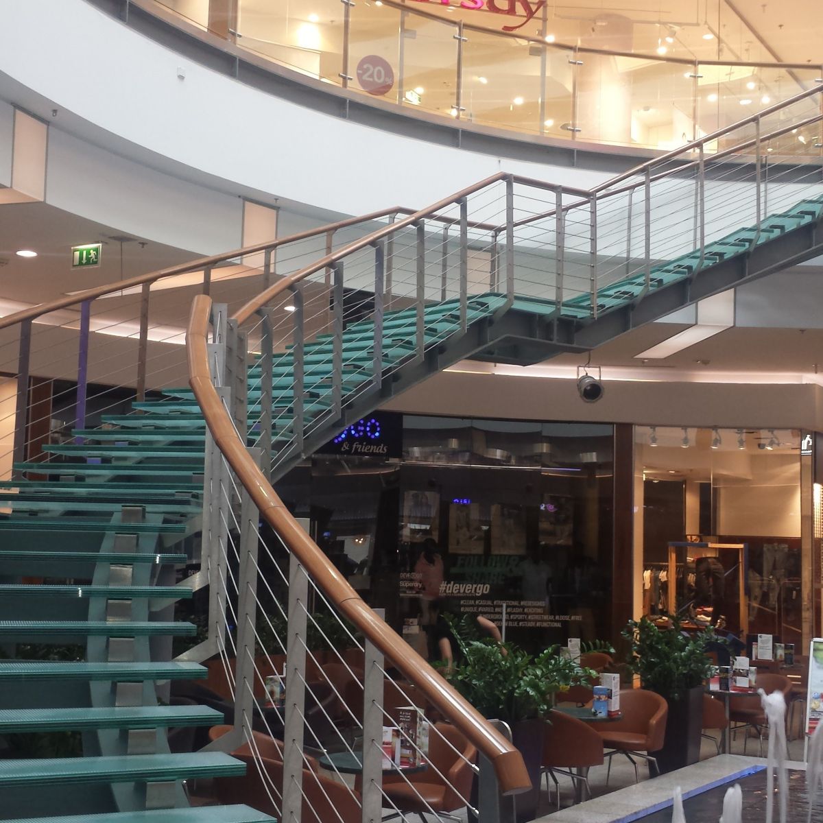 Üveglépcsők készítése