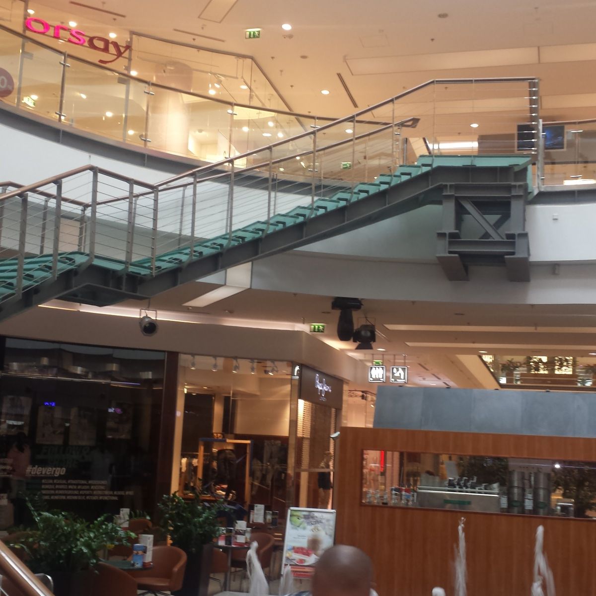 Üveglépcsők készítése